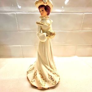 Lenox Shopping on Fifth Avenue Ladies of fashion in orig box and packing w/ COA